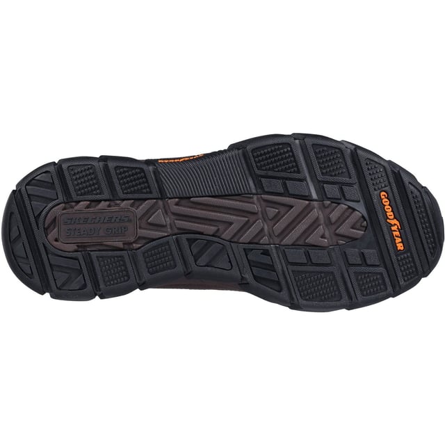 Classic comfort and durable traction combine in the Relaxed Fit Respected Boswell. This mid-top features a water-repellent leather and synthetic upper with a lace-up front, Air-Cooled Memory Foam insole and Goga Mat Arch cushioning for added support