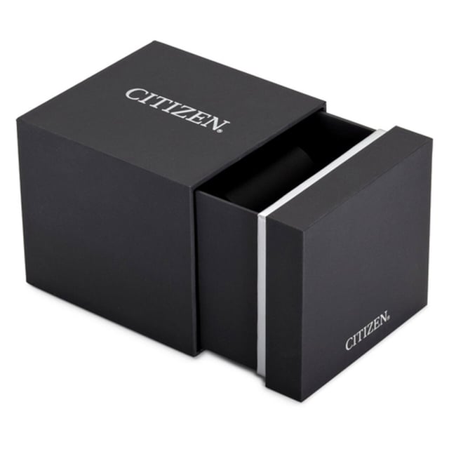 Diese Citizen  Chronograph Uhr für  Herren ist das perfekte Accessoire zum tragen oder verschenken. Ihr Rosagold 42 mm Rund Gehäuse kombiniert mit dem bequemen Schwarz Armband aus  Leder garantiert, dass Sie diese atemberaubende Uhr kompromisslos genießen werden. Angetrieben von einem hochwertigen Eco-Drive Uhrwerk und wasserdicht bis 20 bars, läuft Ihre Uhr stets weiter. Diese Uhr verfügt über eine Eco-Drive-Technologie (wird von jeder Lichtquelle aufgeladen; benötigt keine Batterie) -Diese Analog Uhr verfügt über eine Kalenderfunktion: Datum, Stoppuhr, Funk, 24-Stunden-Anzeige, Leuchtzeiger, Tachymeter Diese hochwertige Uhr hat ein Schwarz Leder Band ( 21 cm Länge und 21 mm Breite) mit einer Dornschließe Gehäusedurchmesser: 42 mm,Gehäuse Höhe: 12 mm, Gehäusefarbe: Rosagold Zifferblattfarbe: Schwarz