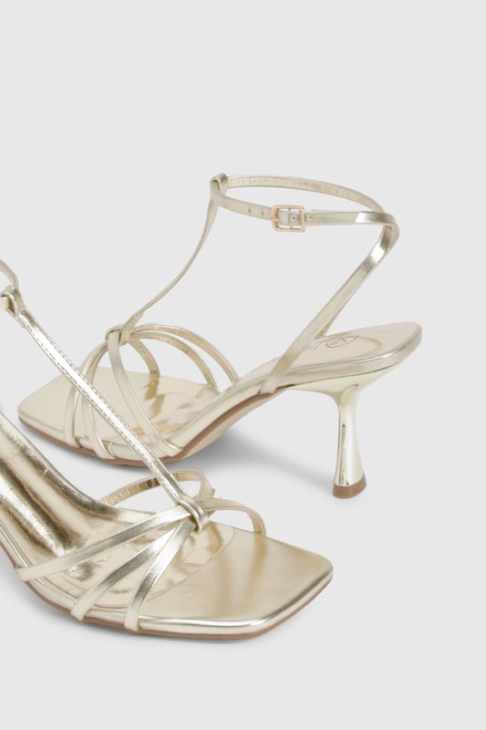 We'll make sure your shoes keep you one stylish step ahead of the crowdWhether you're keeping it simple in sliders, living the high life in heels or joining the fash pack in flatforms, you'll be heading to shoe heaven with our fashion-forward footwear collection. Boots are your day-to-night bestfriend, giving a floral dress&nbsp;that tough twist - add a biker jacket for even more attitude. Find your summer feet in jelly sandals and enjoy balmy nights in block heels.