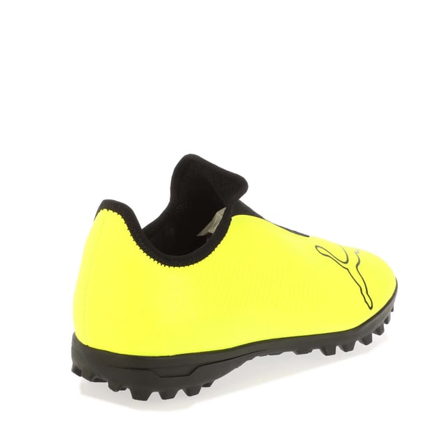 The PUMA Finesse LL features a soft synthetic upper and a comfortable laceless slip-on construction. It allows all players to finesse the ball into the net.