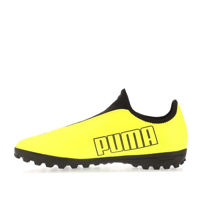 The PUMA Finesse LL features a soft synthetic upper and a comfortable laceless slip-on construction. It allows all players to finesse the ball into the net.