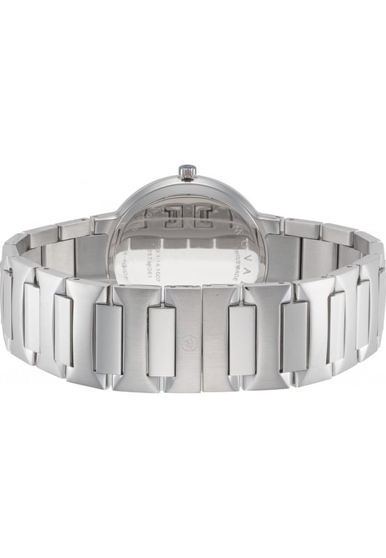 The Mens Temo Watch 0607292 from Movado is a great example of why the Movado range has become so popular. Suitable for most occasions/pursuits its hard to find a reason why the Mens Temo Watch 0607292 shouldn't be high up on your shopping list. The Mens Temo Watch 0607292 makes a wonderful gift.  Dimensions (cm): 10x10x5