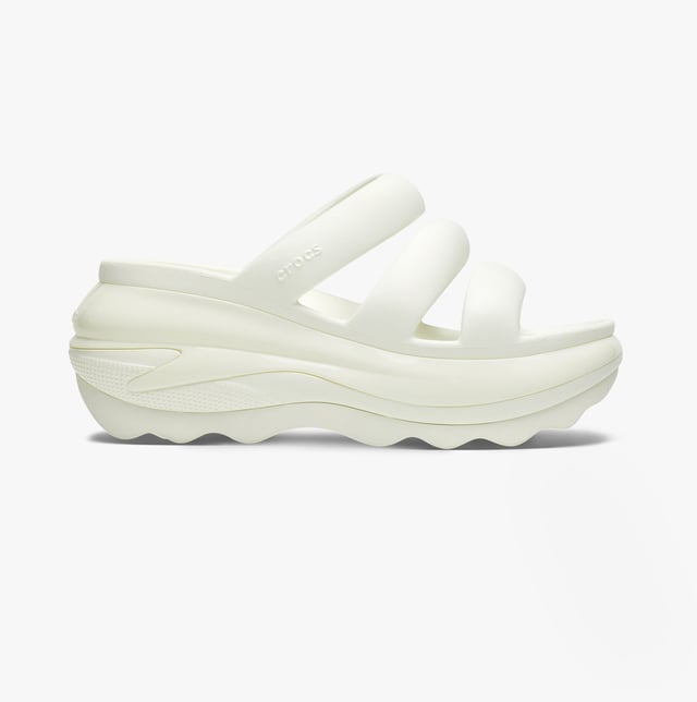 These women's open-toe sliders feature Croslite material for comfort and breathability, with a platform heel and slip-on design, ideal for casual wear
