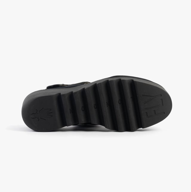 These open-toe wedge sandals feature a leather upper and lining with a TPR sole, offering comfort and breathability for casual wear