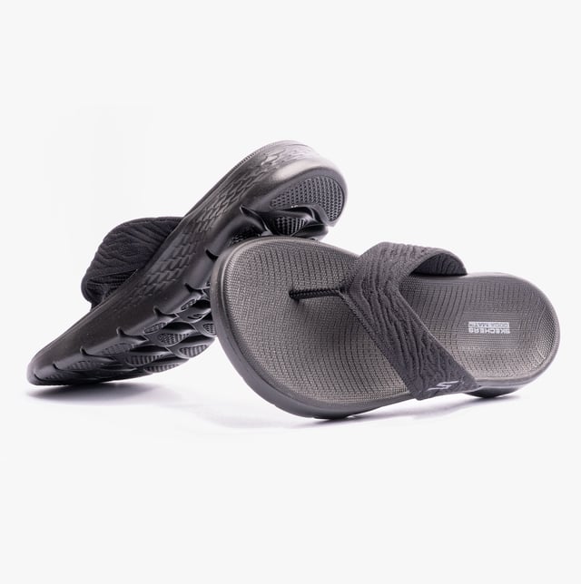 Knit upper slip-on sandals with a platform heel, rubber lining and sole, offering comfort and a relaxed fit. Ideal for casual wear and vegan-friendly styling
