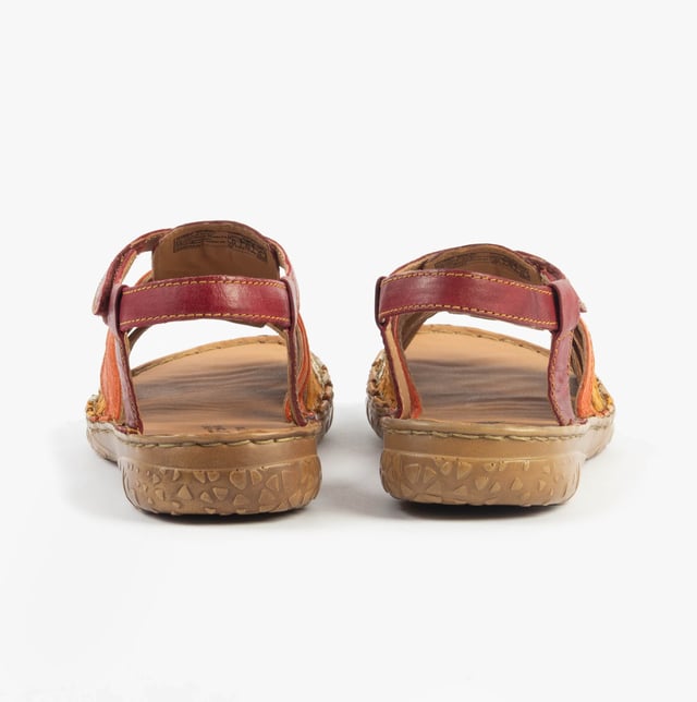 These women's Fisherman sandals feature a leather upper and lining, lightweight rubber sole, and touch fasten closure, offering comfort and easy wear for casual occasions