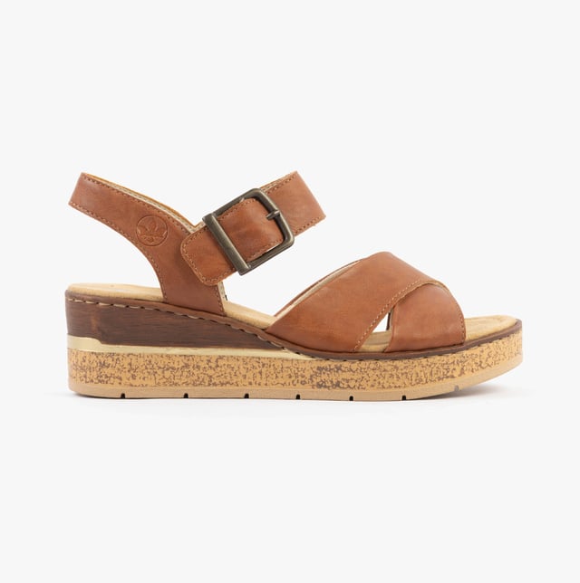 These women's open-toe sandals feature a synthetic upper, textile lining, and a platform heel for comfort and breathability, ideal for casual wear