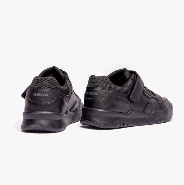 These boys' school shoes feature a synthetic upper, textile lining, and rubber sole for durability. With a lace-up closure and round toe, they provide comfortable, everyday wear