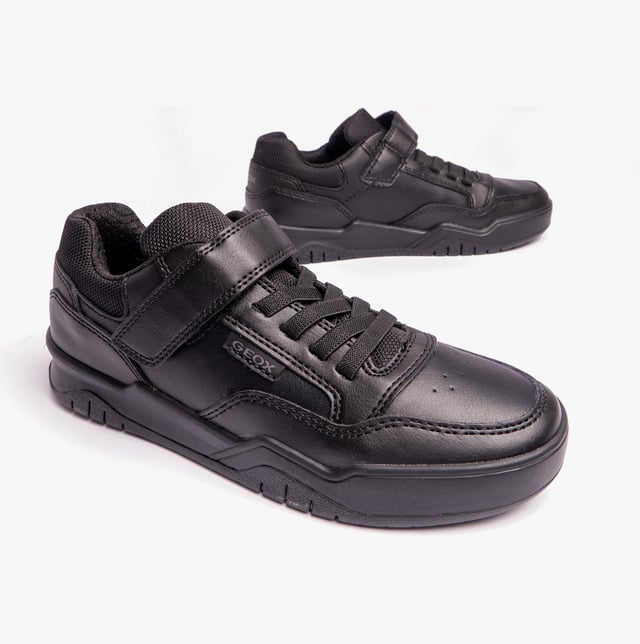 These boys' school shoes feature a synthetic upper, textile lining, and rubber sole for durability. With a lace-up closure and round toe, they provide comfortable, everyday wear