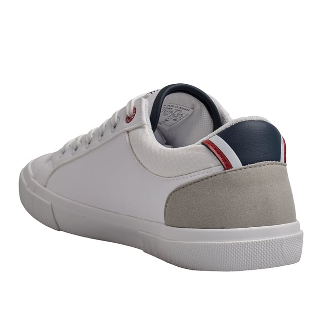 Inspiriert von der Tradition des Sports, entworfen für urbanen Stil.\n\n Die Sneaker von US POLO ASSN. bieten ein klares Design, das perfekt zu jedem Sportoutfit passt.\n Das Obermaterial aus Kunstleder verleiht Stil und Struktur, während die rutschfeste Gummisohle für sicheren Stand sorgt. Sie verfügen über das Markenlogo an der Seite und kontrastierende Details für ein unverwechselbares Finish.\n\n Details:\n - Obermaterial aus glattem, strapazierfähigem und pflegeleichtem Kunstleder.\n - Kontrastfarbener, gepolsterter Kragen mit Netzstruktur für zusätzlichen Komfort.\n - Schnürverschluss mit Metallösen für sicheren Sitz.\n - US Polo Assn.-Institutslogo an der Seite, der Zunge und der Sohle.\n - Weiße vulkanisierte Gummisohle mit verstärkter Spitze und seitlichem Markendetail.\n\n Ein sportliches Angebot, das Funktionalität und Stil vereint. Die perfekten Herren-Sneaker für alle, die alltägliche Leistung mit einem modernen und erkennbaren Design suchen.\n Komposition: Außenmaterial: Kunstleder, Innenmaterial: Textil, Sohle: Synthetik\n Pflege:\nMit einer weichen Bürste und neutraler Seife reinigen.\n Vermeiden Sie Maschinenwäsche.\n An der Luft trocknen lassen, vor direkter Sonneneinstrahlung schützen.