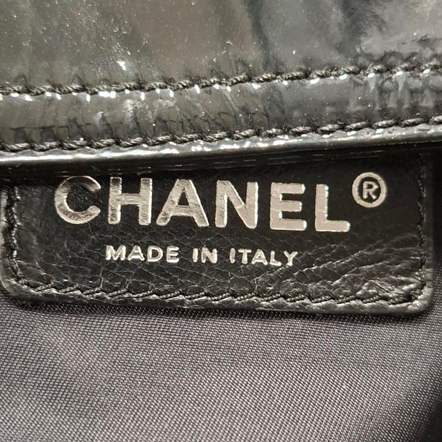 VINTAGE, RRP AS NEW
The Chanel Small Paris Biarritz Tote Bag in Black Calf Hair and Leather offers a perfect balance of luxury and functionality, featuring a chic combination of smooth leather and plush calf hair for a distinctive texture. Its compact size and structured shape make it an ideal choice for both everyday use and special occasions. Pair it with a tailored coat and boots for a sophisticated, city-ready look, or wear it with a casual dress and sneakers for a more relaxed yet elevated vibe. The timeless black color and signature Chanel design ensure it’s a versatile and statement piece in any wardrobe.

 Chanel Small Paris Biarritz Tote Bag in Black Calf Hair and Leather

Condition: Excellent
Signs of wear: No retail tag, No visible sign of wear., 
Packaging: None
Color: Black
Material: Calf hair
Size: One Size | One Size
Measurements: Width: 110; Height: 270; Length: 320; Handle drop: 190; Strap length: 0
SKU: NAPPUGBBA465190W