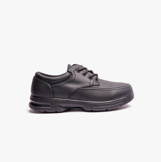 These men's casual lace-up shoes feature a synthetic upper, textile lining, and a lightweight, breathable design with a wide fit and flat heel, ideal for everyday comfort