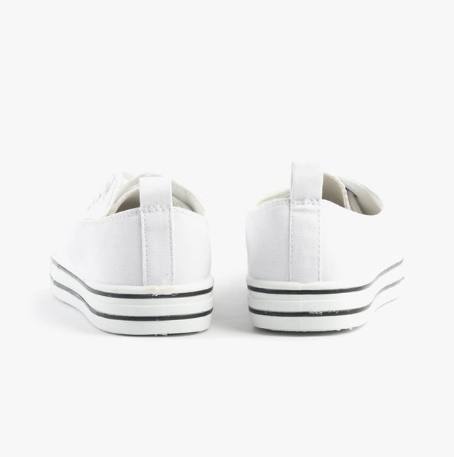 These casual women's shoes feature a textile upper and lining, rubber sole, lace-up closure, and a low heel, offering comfort and lightweight wear for everyday activities