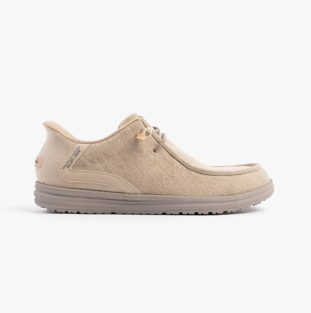 These casual men's shoes feature a canvas upper, textile lining, rubber sole, and slip-in design with air-cooled memory foam for comfort, suitable for everyday wear