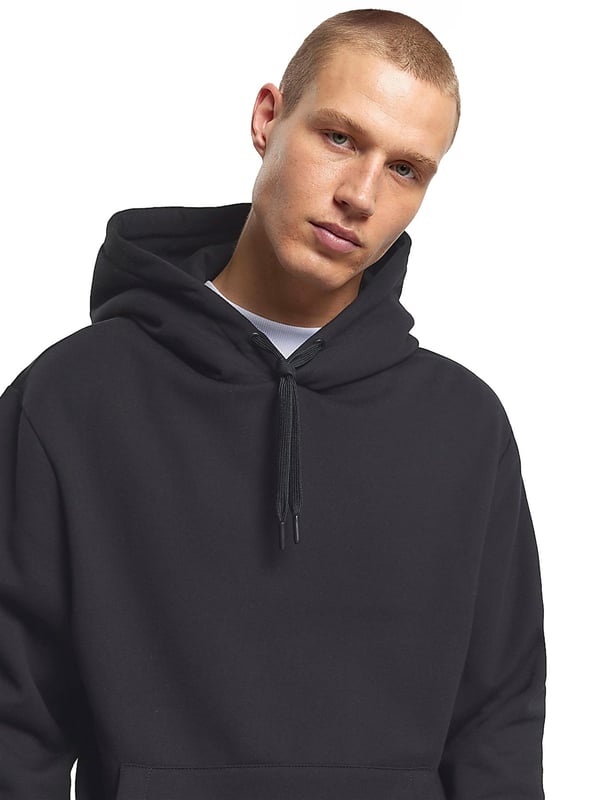 Expertly crafted for both casual and work wear, the Kruze Mens Tracksuit Set boasts unparalleled comfort and versatility. The crew neckline and long sleeves of the hoodie provide a timeless style, while the joggers feature an adjustable waistband and drawstrings for a perfect fit. Accompanied by side pockets and cuffed ankles, this set is ideal for any occasion. 52% Cotton, 48% Polyester. Available in Black, Grey and Navy colours.