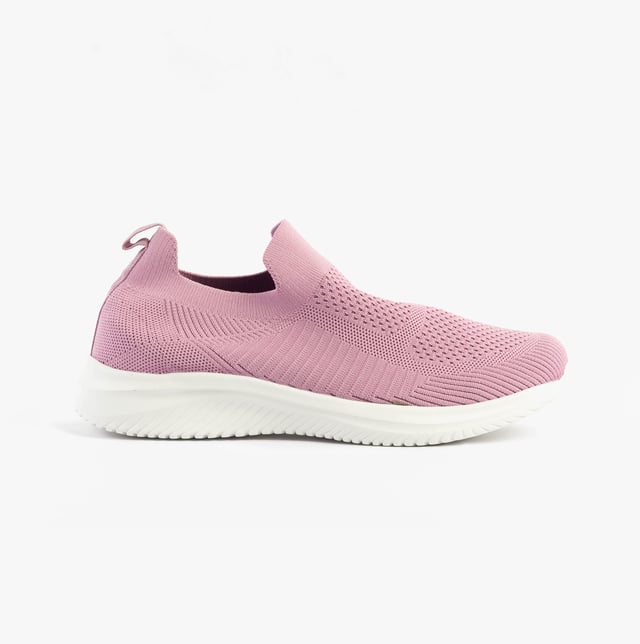These casual women's slip-on shoes feature a textile upper, breathable lining, rubber sole, and a low heel, offering comfort and ease for everyday wear