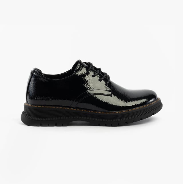 These casual women's shoes feature a leather upper, textile lining, rubber sole, and lace-up closure. Designed for comfort and breathability with a low heel and round toe