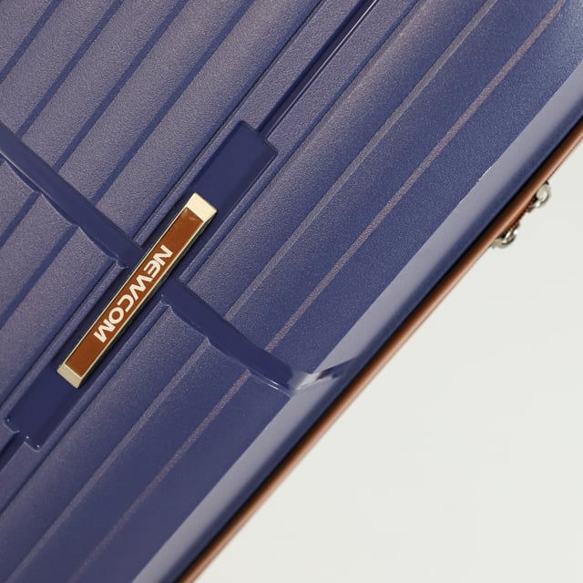 Hard Shell Navy Blue Strong Suitcase 8 Wheel Cabin Luggage Holiday Travel Case Travel in timeless style with our Hard Shell Classic Suitcases, designed for both practicality and elegance. Crafted with premium materials, this set is built to meet the needs of frequent travelers, combining robust features with a sleek finish.
Features:
Durable Polypropylene Construction: Lightweight and resilient, offering superior protection for your belongings.
Secure Integrated Lock: Ensures your luggage is travel-compliant and your items are safe during transit.
4x Smooth Dual Wheels: Provides effortless 360° mobility for smooth navigation through airports and crowded areas.
Ergonomic Telescopic Handle: Designed for a comfortable and firm grip during use.
Thoughtful Interior Design: Includes tie-down straps, a zippedivider, and compartments to keep your items neatly organized.
Available Sizes and Specifications:
Cabin:
Dimensions: 37 x 22 x 56 cm
Weight: 2.67 kg
Capacity: 37L
Medium:
Dimensions: 43 x 25 x 67 cm
Weight: 3.33 kg
Capacity: 59L
Large:
Dimensions: 49 x 29 x 76 cm
Weight: 4.20 kg
Capacity: 94L
This classic suitcase set is perfect for any occasion, whether you're embarking on a business trip, a weekend getaway, or a long vacation. With its sturdy build, smooth maneuverability, and secure locking system, you can travel with confidence and ease.
NOTE: These suitcases are sold individually not as a set, so please select your desired size while placing an order.