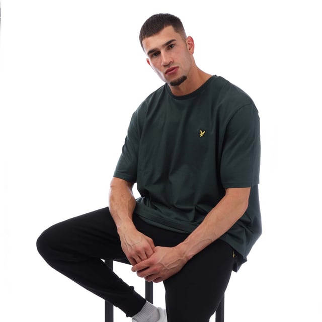 Mens Lyle And Scott Plain T- Shirt in teal.- Ribbed crewneck.- Short sleeves.- Embroidered logo.- Regular fit.- 100% Cotton.- Ref: TS400VOGXX311