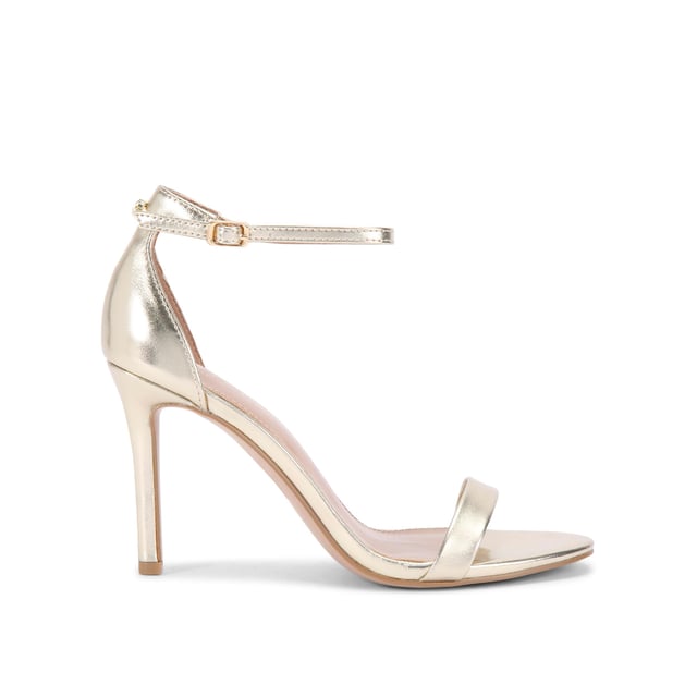 The Carvela Capo Stiletto is a high heel crafted from a metallic leather alternative. There is a simple strap across the toe and the heel is in a stiletto style. Heel height: 9cm.
