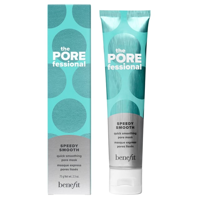 Transform your skincare routine with The POREfessional Speedy Smooth Quick Smoothing Pore Mask. This innovative 75g mask provides an instant flash facial, smoothing skin in just 5 minutes while visibly minimizing pores. Dermatologist-tested and suitable for all skin types, this mask absorbs excess oil and refines texture. 96% of users reported ultra-smooth skin after one use, while 98% noticed minimized pores after a month. Apply 2-3 times a week for best results and enjoy a radiant complexion!