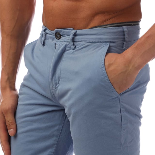 Mens Lyle And Scott Anfield Chino Shorts in blue.- Zip fly and button fastening.- Side pockets.- Back pockets.- Belt loops.- Lyle And Scott Golden Eagle woven logo badge on the rear pocket.- Branded button.- 100% Cotton.- Ref: SH1814VW825