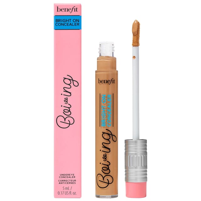 Experience Shiseido's Synchro Skin Self-Refreshing Concealer, a lightweight formula that effectively conceals dark circles, blemishes, and redness. This buildable coverage provides a seamless finish that lasts all day. With shine control for up to 8 hours and color retention for 24 hours, it's perfect for active lifestyles. Featuring ActiveForce Technology that adapts to sweat and movement, and Responsive Sensory Technology for a perfect match to your skin tone. Enriched with Wild Thyme Extract for antioxidant benefits, achieve a naturally radiant look effortlessly.