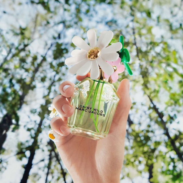 Discover the enchanting Marc Jacobs Daisy Wild Eau de Parfum Refill, a fresh and vibrant fragrance designed for the free-spirited woman. This unique blend features captivating notes of jasmine, vetiver, and the rare banana blossom, creating a scent that is truly one-of-a-kind in the world of prestige perfumery. The refillable 150ml bottle not only helps you embrace sustainability but also allows you to enjoy your favorite fragrance endlessly. Perfect for any occasion, day or night, this perfume will leave a lasting impression and inspire you to connect with nature and your inner wild self.