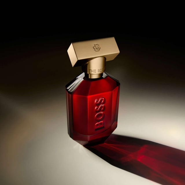 Ignite your senses with HUGO BOSS The Scent Elixir For Her, an exquisite Parfum Intense that embodies the magnetic chemistry of a dynamic duo. This luxurious fragrance elevates the original BOSS The Scent with its rich ambery-woody-floral composition. Experience the fresh burst of Pink Peppercorn mingling with the enchanting allure of Belladonna flower. The fragrance culminates in a sensual base of Amber, leaving a captivating trail. Housed in a striking deep-red glass bottle adorned with the BOSS logo and a warm-gold cap, this flacon reflects the complexity and allure of this seductive scent.