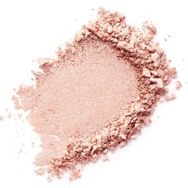 Elevate your makeup routine with Benefit Face Cookie Golden Pearl Powder Highlighter! This luxurious 8g highlighter features a superfine, buildable formula that delivers a stunning soft gold shimmer. Perfect for achieving fresh, baked cheeks, it gives your complexion a warm, delicious glow. Simply sweep along your cheekbones, nose, or Cupid’s bow for a radiant finish. For best results, pair with Benefit’s Multitasking Cheek Brush (sold separately) to blend and build your desired look. Illuminate your beauty effortlessly!