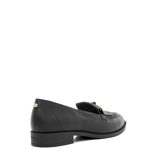Step up your smart-casual style with Globetrot, a pair of classic loafers with a contemporary twist. These slip-ons feature classic tassels and are elevated with branded gold-tone charms for an eye-catching edge. With their sleek silhouette and versatile design, they're the perfect choice for polished everyday wear or dressing up more laidback looks.