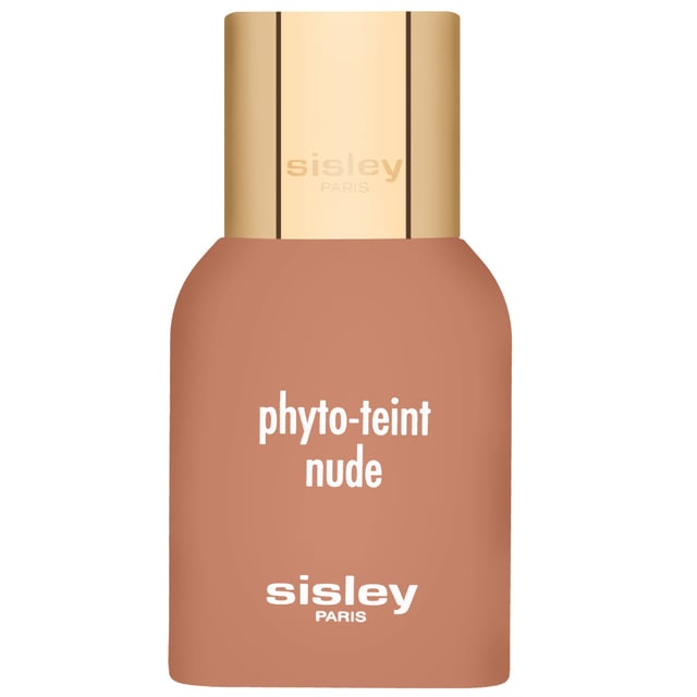 Discover the Sisley Phyto-Teint Nude Foundation in 3W1 Warm Almond, an oil-free formula designed to enhance your complexion while providing a light, satin finish. This innovative foundation offers a second-skin effect, refining skin texture and boosting hydration for a radiant look. Infused with the unique Vita-Light complex, it revitalizes your skin's appearance, while the Hydro-Booster complex ensures essential moisture is locked in, thanks to the Aqua-Lock technology. Perfect for achieving a natural, glowing complexion.
