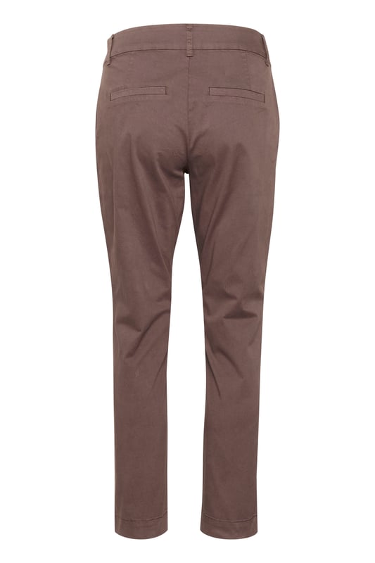 Damen-Chinohose in regulärer Passform und verkürzter Länge für vielseitige Outfits. Mit klassischen Gürtelschlaufen und bequemem Bund für Alltag und Büro.  Schonwäsche 30°, Nicht bleichen, Nicht im Trockner trocknen, Tropnass aufhängen im Schatten, Kalt bügeln max. 110° C, Trockenreinigung  98% Baumwolle,2% Elasthan