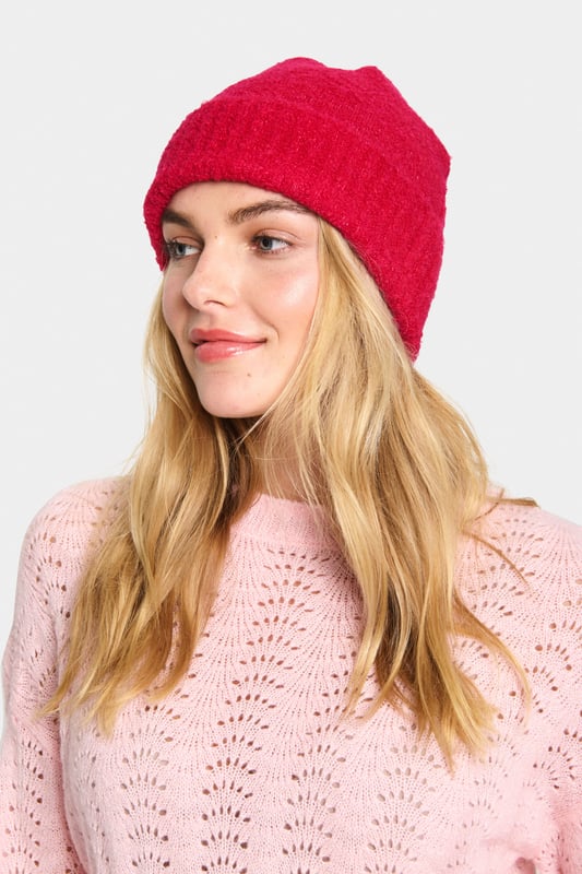 Regular fit  Handwas, niet bleken, niet in de droger drogen, Liggend laten drogen., koud strijken max. 110° C, Chemisch laten reinigen.  52% Polyester,18% Acryl,18% Polyamide,10% Wol,2% Elastaan