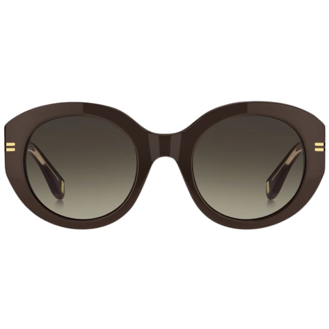 Elevate your style game with the Marc Jacobs Brown/Brown Gradient Sunglasses. These sunglasses are the perfect blend of sophistication and edge, offering a bold and confident look. Crafted with precision and attention to detail, these sunglasses are a must-have accessory for any fashion-forward individual. With its sleek, modern design and high-quality materials, it's no surprise that these sunglasses have become a fan-favorite. So why wait? Add a touch of luxury and elegance to your wardrobe with these exquisite sunglasses today!