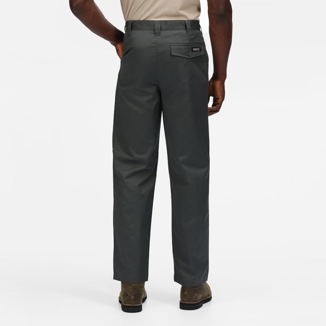 Hardwearing, comfortable and country vibes � the Combine men's trousers are perfect for getting the job done in style. Featuring our polycotton blend, the men's work trousers are both durable and comfortable to wear. The tapered leg adds the country casual style. They're ideal for work on the farm, stables or country estate. The triple stitch seams and reinforced crotch create lasting wear.