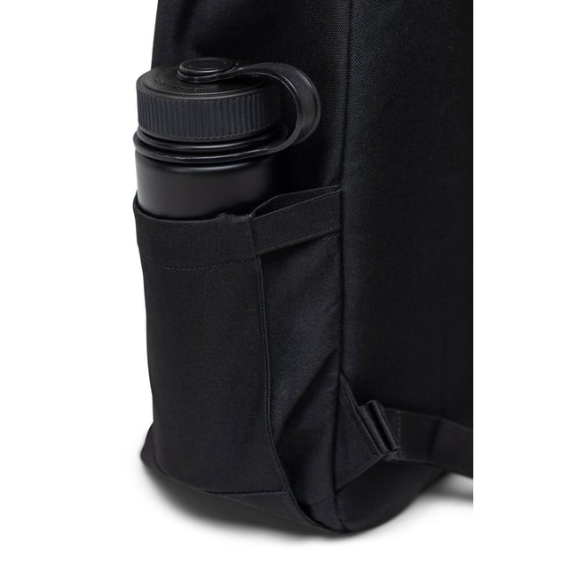 Herschel Bags Herschel Retreat Small Backpack Polyester Unisex Adults's Black Backpack Small backpack, big personality. Created for busy lives, the alpine inspired Retreat Small Backpack carries your tools and tech and is made with 100% recycled EcoSystem fabrics.