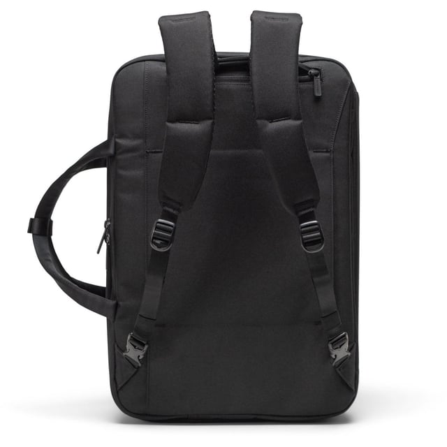 Stay connected with the Bowen Convertible Travel Duffle Tech. This duffle features stowable backpack straps for easy carrying. Its clamshell opening, storage sleeves and internal organizers simplify packing for any trip.