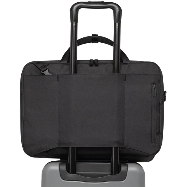 Stay connected with the Bowen Convertible Travel Duffle Tech. This duffle features stowable backpack straps for easy carrying. Its clamshell opening, storage sleeves and internal organizers simplify packing for any trip.