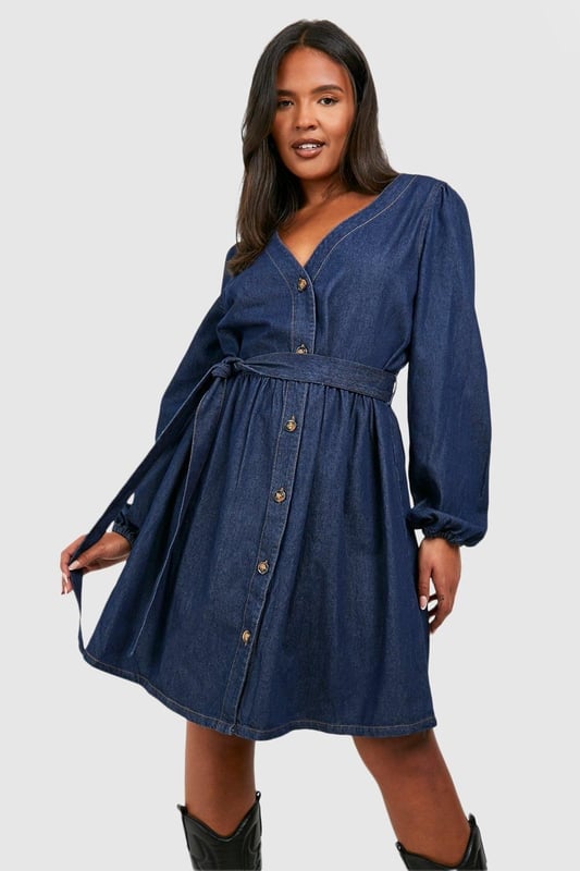 Bring a new kinda attitude in this latest piece from our collection of plus size dresses. Available in UK sizes 16-24, our range of curve dresses carries all the on-trend pieces you need to feel confident. Whether it's a plus size black dress or skater style you're adding to your basket, we promise no more awkward fits, just dresses you can depend on. Work a flattering plus size t-shirt dress or smock shapes during the day, then take on the night in sexy styles, maxi lengths and Bardot necklines. From sexy plus size dresses to work-wear appropriate options, shop it all on boohoo.Style: Denim DressFabric: DenimLength: MiniSleeve Length: Long Sleeve