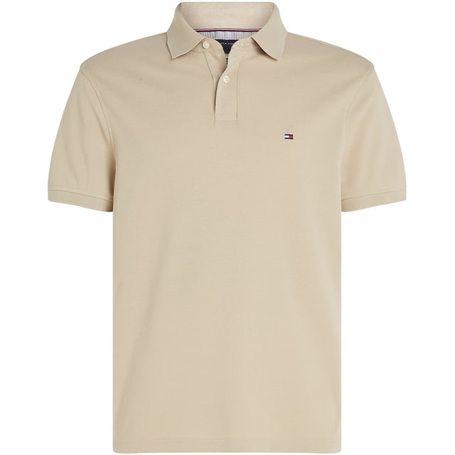 1985 Regular Polo Tommy Hilfiger in der Farbe Beige.