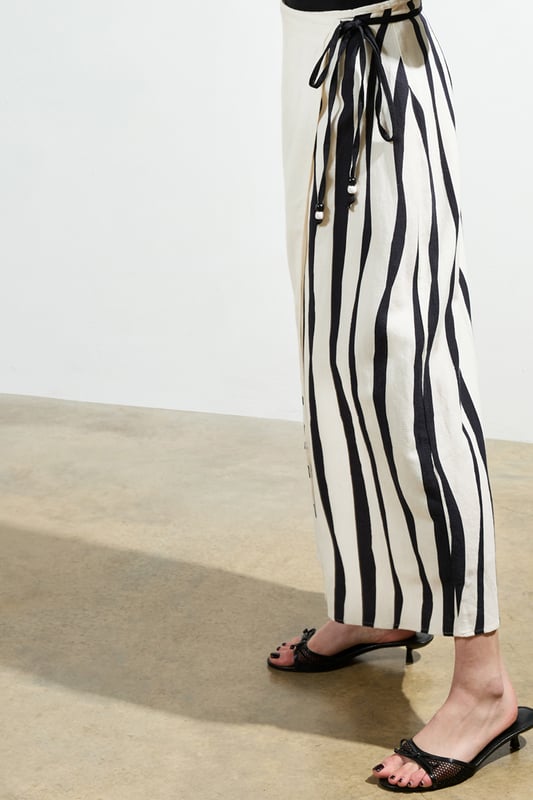 This stripe maxi skirt from French Connection is the perfect wardrobe staple for the season. Features stripe design, wrap over front with tie fastening at waistband. Made from a cotton linen blend to ensure comfort and quality.