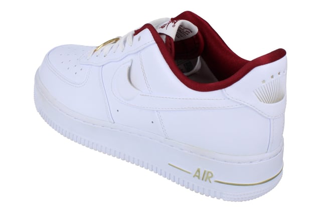 Nike Air Force 1 07 SE Womens Trainers Step up your game with Nike trainers – where innovative design meets everyday comfort. Built for movement and made to last, these versatile kicks blend cutting-edge technology with iconic style. Whether you're smashing your fitness goals, hitting the streets, or just keeping it casual, Nike trainers deliver unbeatable support, cushioning, and grip.