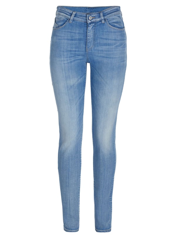 98% algodón, 2% elastano; jeans Emporio Armani; Modelo: 3H2J062D5JZ0941; fabricados con alta calidad; mezcla de algodón suave, elástico; ajuste skinny; Cierre: botón, cremallera; estilo clásico de 5 bolsillos; pasadores para cinturón; detalles del logo de Emporio Armani.