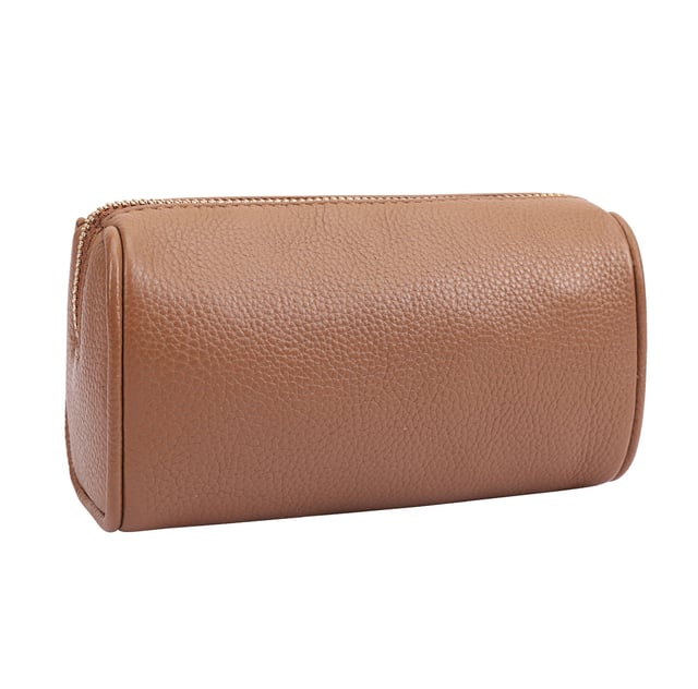 Discover the perfect blend of style and functionality with our medium-sized leather makeup and jewellery case. Crafted from high-quality soft leather, this travel-friendly organiser is designed to keep your essentials neatly arranged. Its compact yet spacious design ensures that your beauty items and accessories are always within reach, making it ideal for both personal use and as a thoughtful gift. Elevate your travel experience with this elegant and practical case that combines luxury with convenience.
