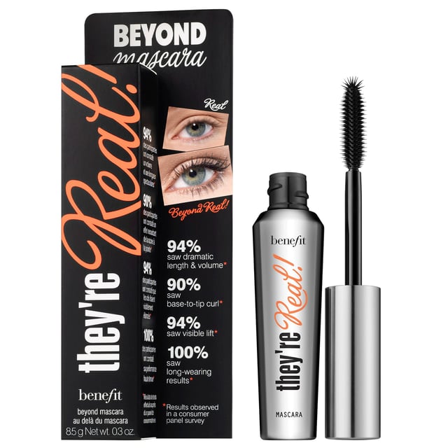 Transform your lashes with Benefit They're Real! Lengthening Mascara in Jet Black. This formula lengthens, curls, and volumizes each lash for a captivating look. The innovative brush design unveils lashes, ensuring a flawless finish without smudging. Users rave about the results: 94% experienced dramatic length and volume, 94% noticed a visible lift, and 100% loved the long-lasting wear. For application, hold the wand horizontally and wiggle from base to tip for maximum impact.