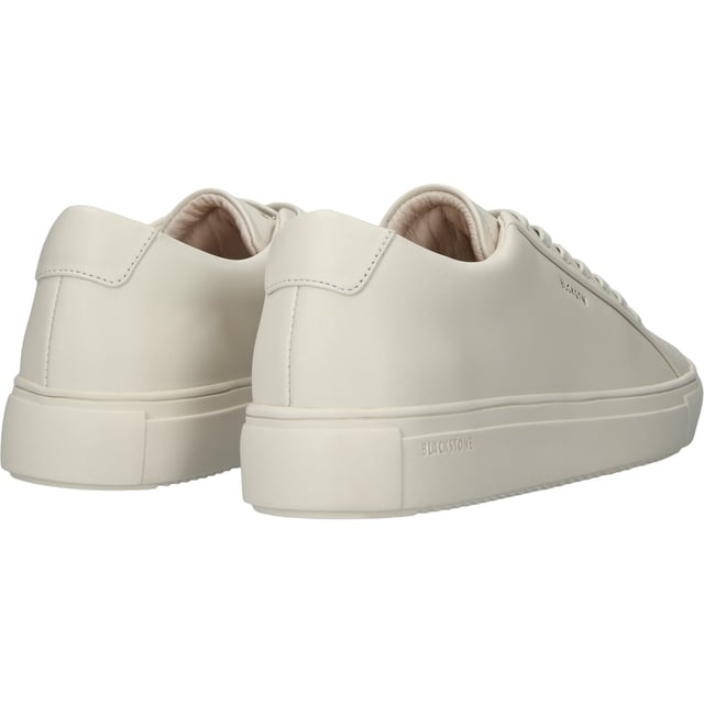 Sneaker (low) der Marke Blackstone. In der Farbe DELICATE STONE. Hergestellt aus Leather mit einem Futter aus Leather. Dieser Schuh ist mit einer Cup Sohle gefertigt.