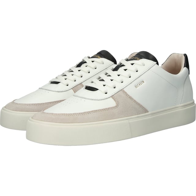 Sneaker (low) der Marke Blackstone. In der Farbe WHITE BLACK. Hergestellt aus Leather mit einem Futter aus Leather. Dieser Schuh ist mit einer Cup Sohle gefertigt.