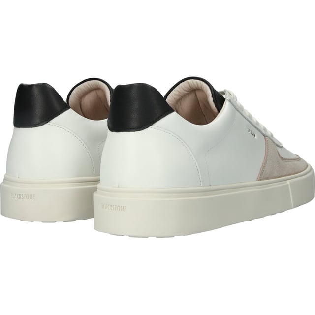 Sneaker (low) der Marke Blackstone. In der Farbe WHITE BLACK. Hergestellt aus Leather mit einem Futter aus Leather. Dieser Schuh ist mit einer Cup Sohle gefertigt.