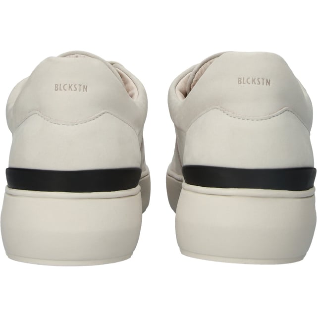 Sneaker (low) der Marke Blackstone. In der Farbe DELICATE STONE. Hergestellt aus Nubuck mit einem Futter aus Leather. Dieser Schuh ist mit einer Cup Sohle gefertigt.